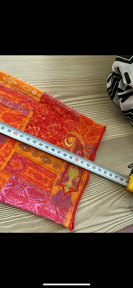 V Yakalı, Salaş pareo - Görsel 5