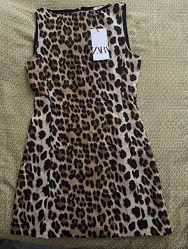 xs Beden Zara leopar elbise