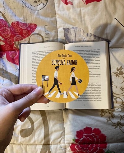Beden Renk Dün Bugün Yarın ve Sonsuza Kadar (Sınırlı Kutu) | Zeynep Sahra