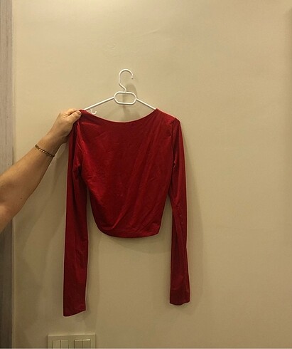 Bershka Sırt Detaylı Bluz