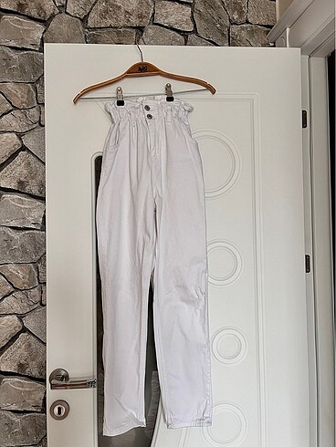 Beyaz Beli Büzgülü Pantolon