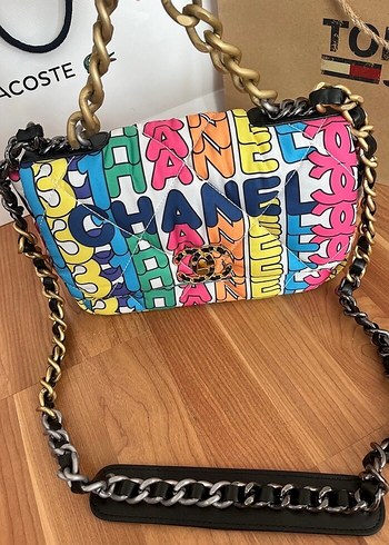 Renkli Baskılı Zincir Detaylı Kadın Çanta - Görsel 2