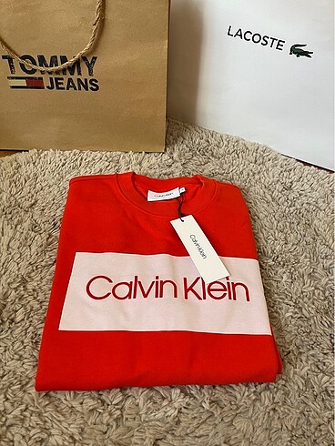 CALVİN KLEİN