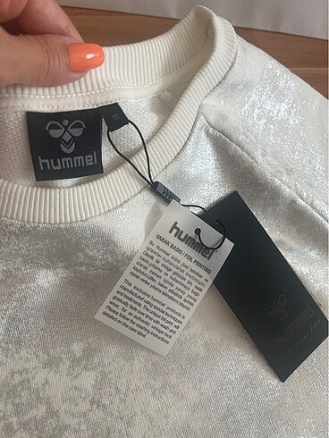 m Beden beyaz Renk HUMMEL ELBİSE ORİJİNAL