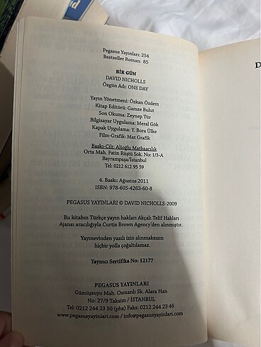  Beden Renk Bir Gün (kitap)