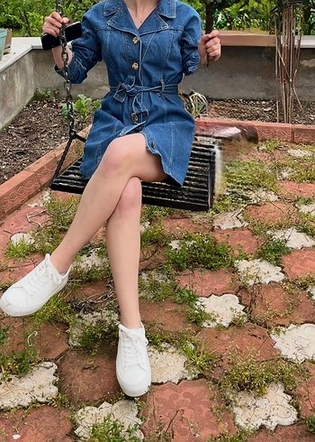 Zincir Detaylı Mavi Kot Mini Elbise - Görsel 2