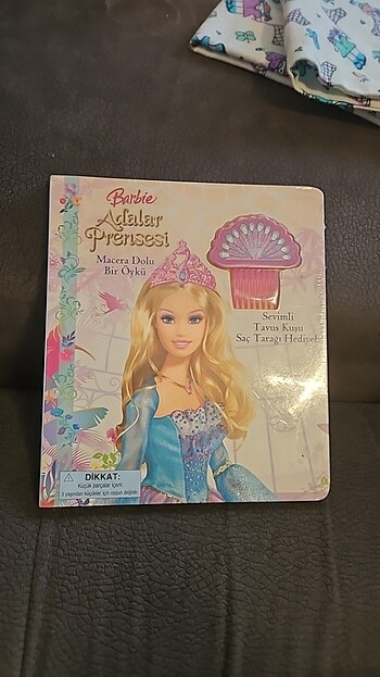 Barbie adalar prensesi kitabı