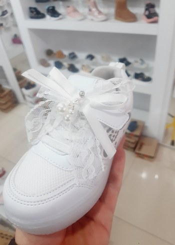 Kız Çocuk Beyaz Işıklı Bantlı Spor Ayakkabı - Görsel 5