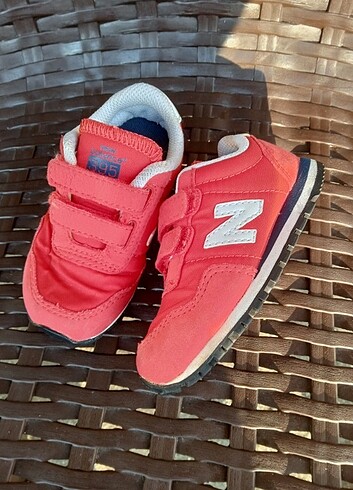 New Balance 22 numara temiz 