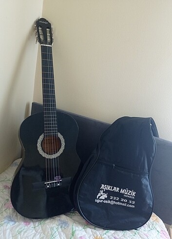 Hidalgo gitar