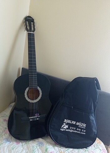Hidalgo gitar