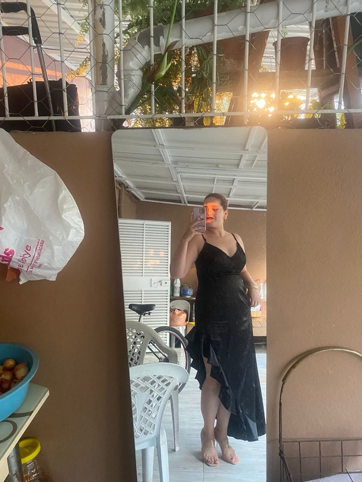 Saten Siyah Uzun V Yaka Drapeli Elbise - Görsel 2