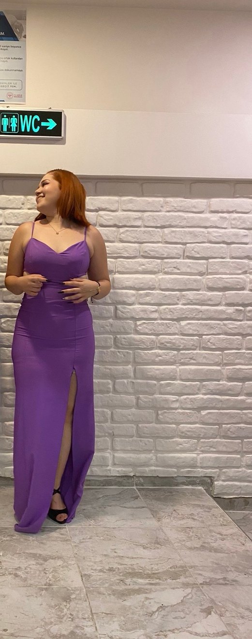 Mor askılı yanları pencereli  Elbise Yırtmaçlı - Görsel 3