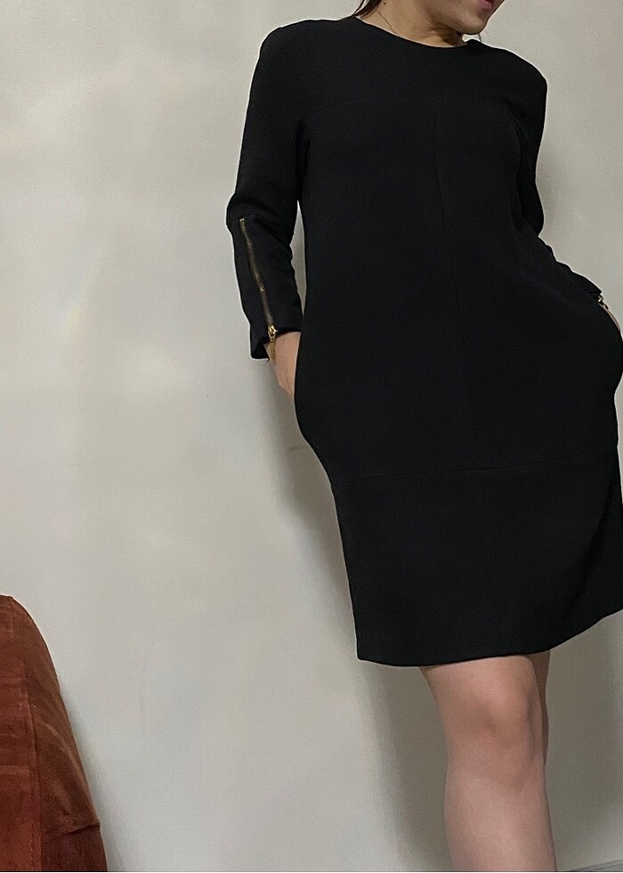 Zara kolu fermuar desenli siyah elbise - Görsel 2