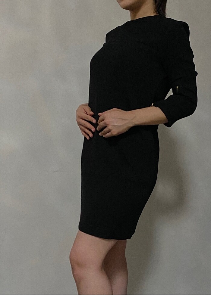 Zara kolu fermuar desenli siyah elbise - Görsel 3