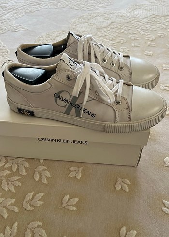 calvin klein orijinal 41 numara - Görsel 2