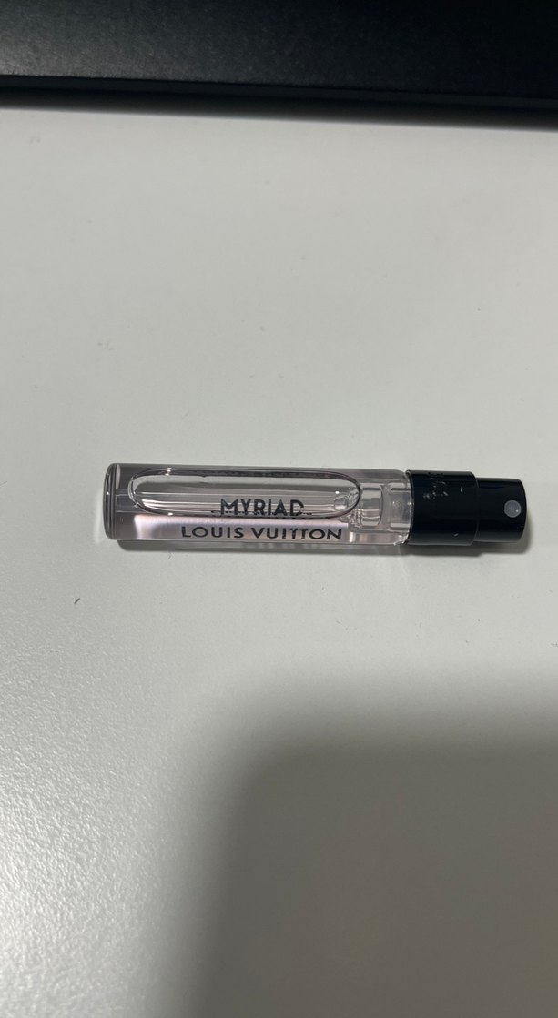 Louis Vuitton Myriad 2 ml Extrait de Parfum - Görsel 3
