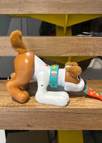 Kahverengi Kuyruklu Oyuncak Köpek Figürü