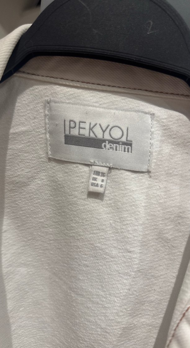 Düğmeli Beyaz Kadın Denim Ceket - Görsel 2