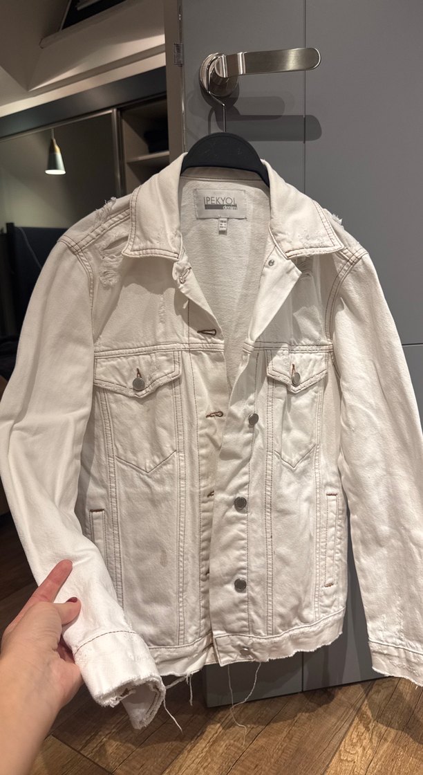 Düğmeli Beyaz Kadın Denim Ceket - Görsel 3