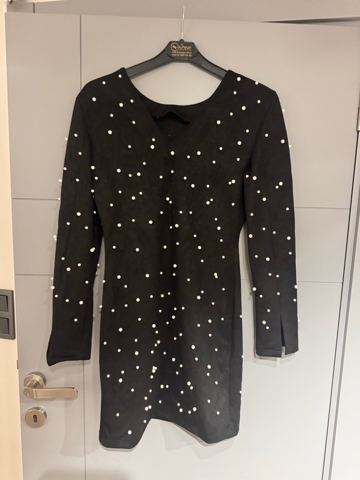 İnci Detaylı Siyah Midi Elbise - Görsel 3