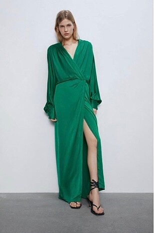 Zara saten elbise
