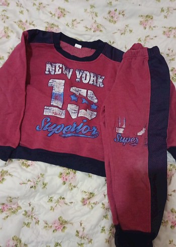 Erkek Çocuk Kırmızı Baskılı Eşofman Takımı - Görsel 2