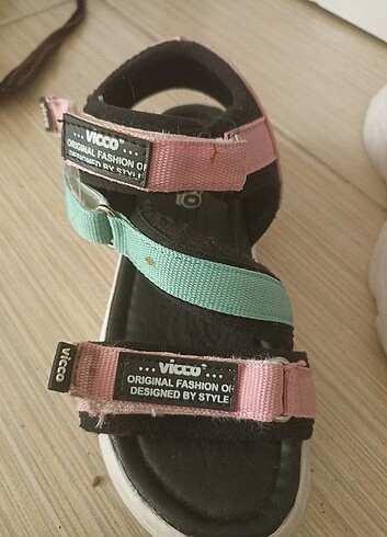 29 Beden Vicco kız çocuk sandalet 