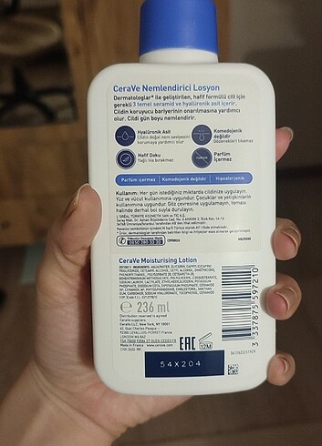 Diğer Cerave nemlendirici losyon 236 ml