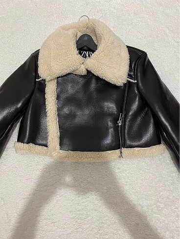 Zara kürklü biker mont