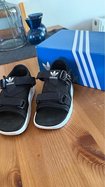 25 Beden siyah Renk Adidas sandalet