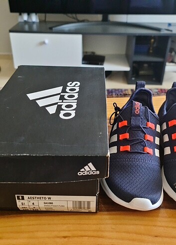 36,5 Beden Orijinal adidas bayan
