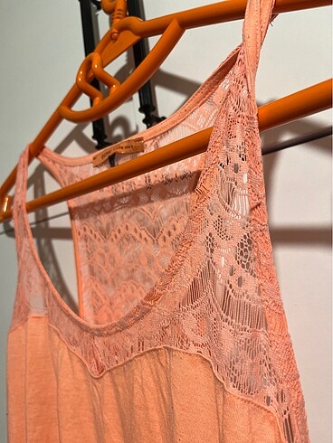 l Beden BERSHKA