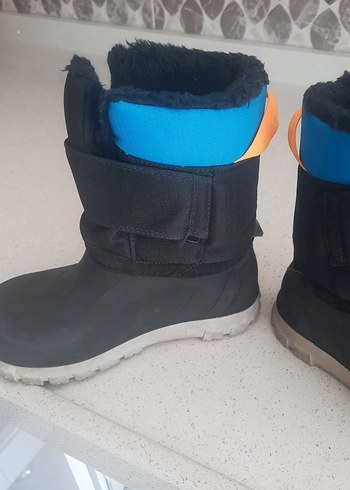 9- 18 kg Beden dechatlon Erkek Çocuk Lacivert Cırtcırtlı Bot
