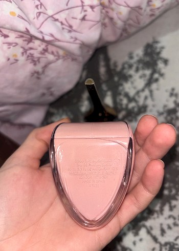 Carolina Herrera God Girl Blush Elixir Kadın Parfümü 80ml - Görsel 4