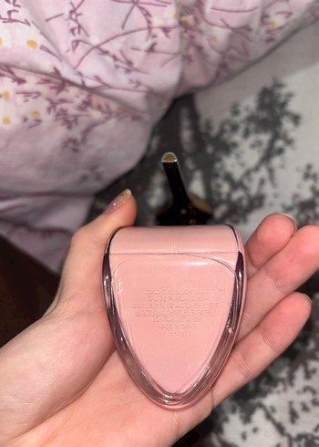 Carolina Herrera God Girl Blush Elixir Kadın Parfümü 80ml - Görsel 5