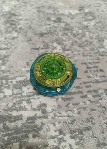  Beyblade Burst DB Wind Knight 