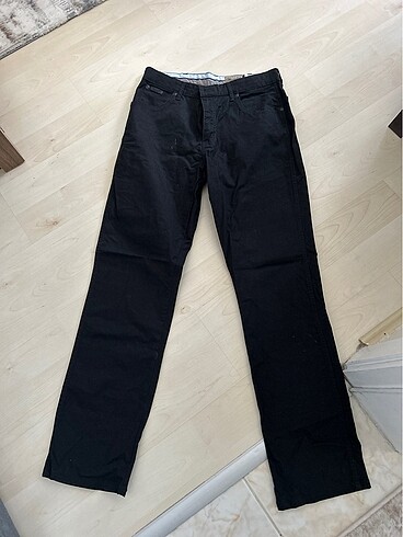 WRANGLER PANTOLON 33-32