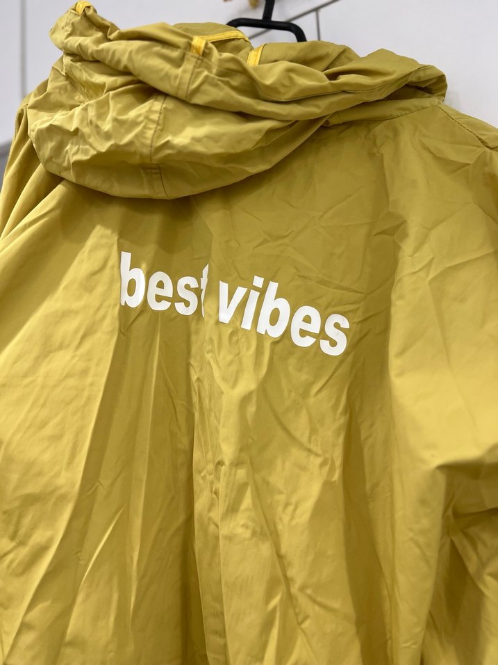 Sarı  Kadın Yağmurluk - Görsel 2