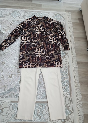 Uzun Kollu, Baskılı Kadın Takım