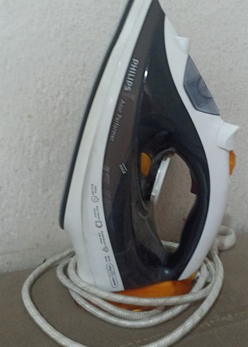 Beyaz ve Gri Philips Ütü