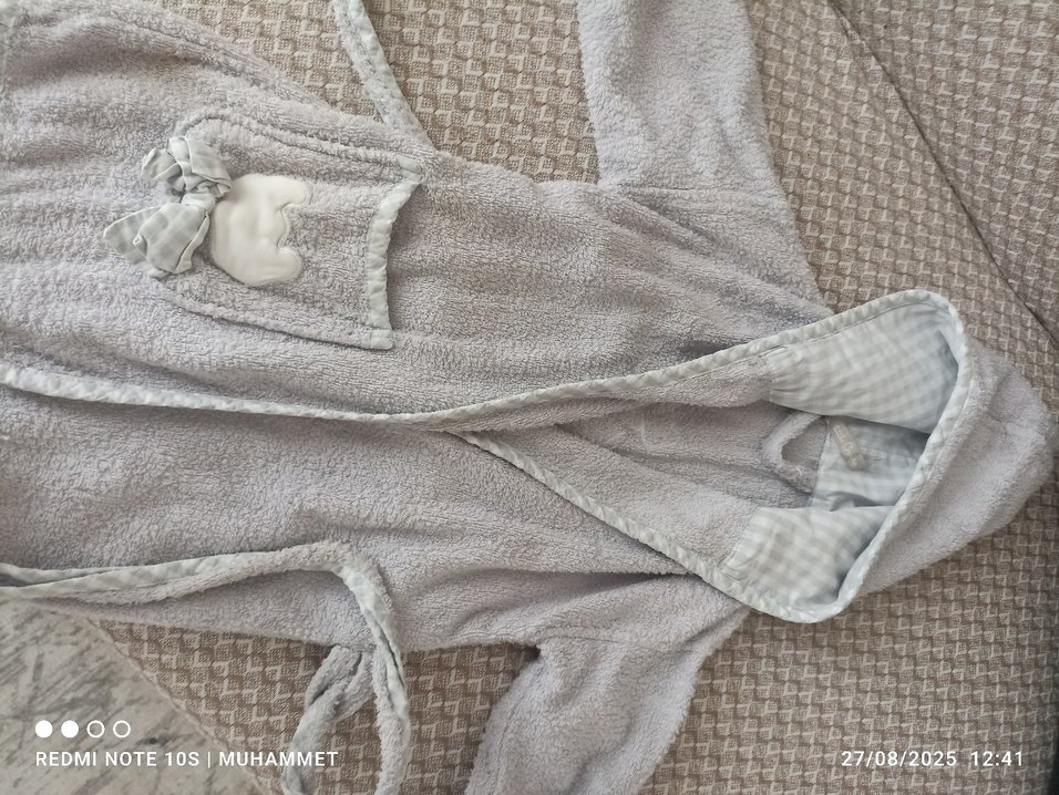 Kapüşonlu Gri Erkek Çocuk Bornoz - Görsel 3