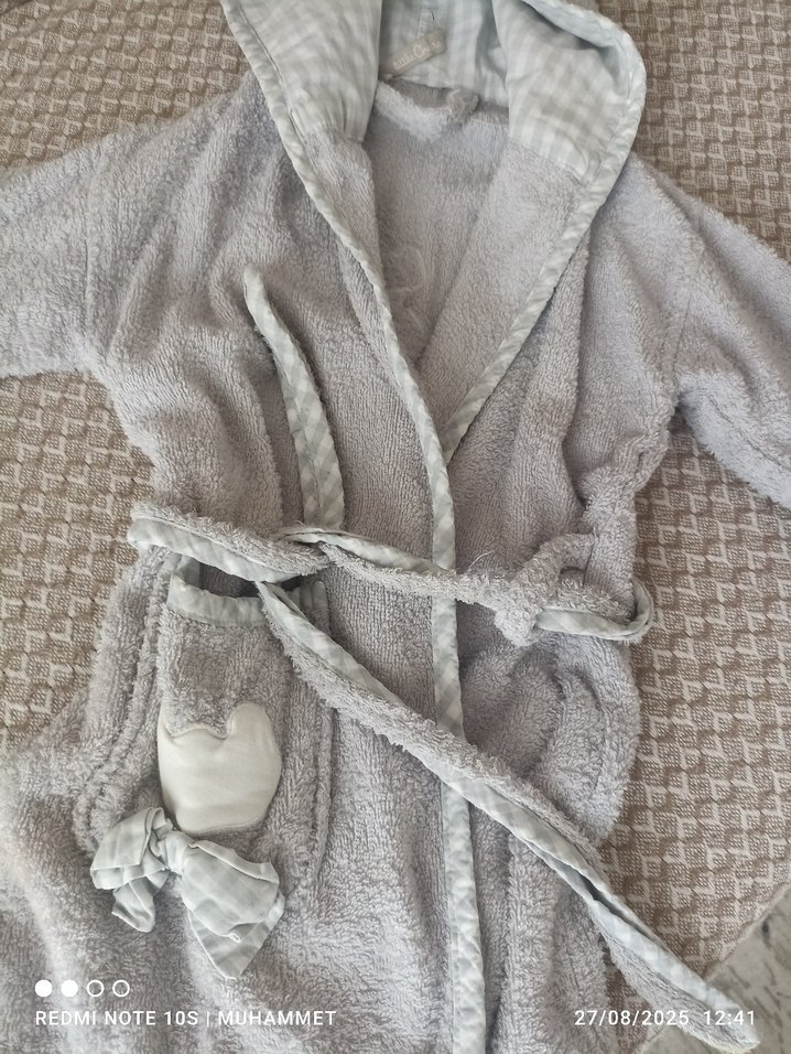 Kapüşonlu Gri Erkek Çocuk Bornoz - Görsel 2