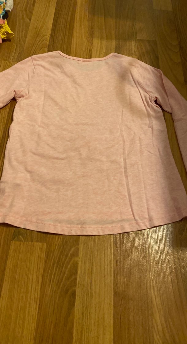 Pembe Uzun Kollu Kelebek Baskılı Tişört - Görsel 4