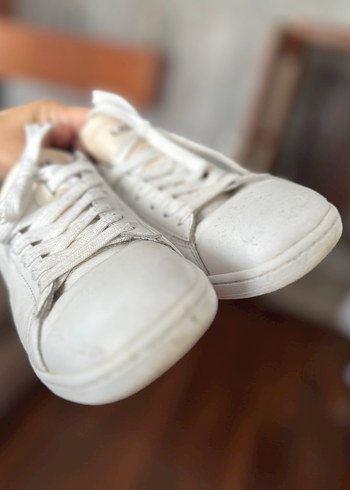 Lacoste 38 numara beyaz deri sneaket