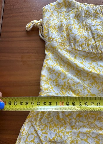 m Beden Sarı Mini Askılı Dantel Detaylı Tulum