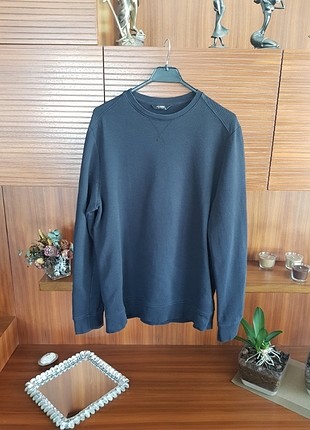 LC Waikiki siyah renk sweat tişört XL beden erkek ürünüdür