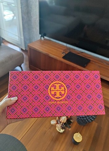 Tory burch 