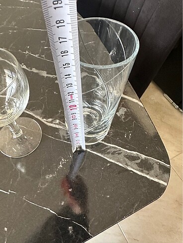 Beden gri Renk 2 şarap kadehi ???? ve 1 meşrubat bardaği ????