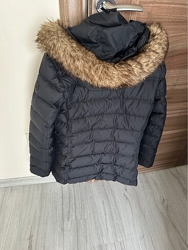 Tommy Hilfiger Tommy mont. Xl beden ölçüler görselde mevcut çıkarılabilir kapşo